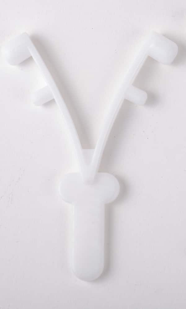White pack of 2 Telepole inserts = Y type against a white background.